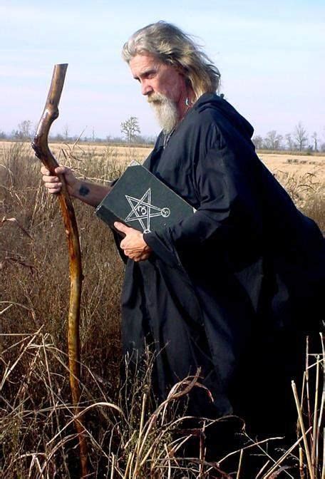 A Magickal Brotherhood: Male Witches and the Importance of Community